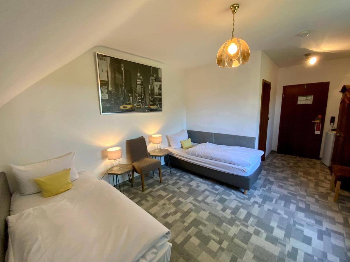 Hotel Attaché Raunheim Buitenkant foto