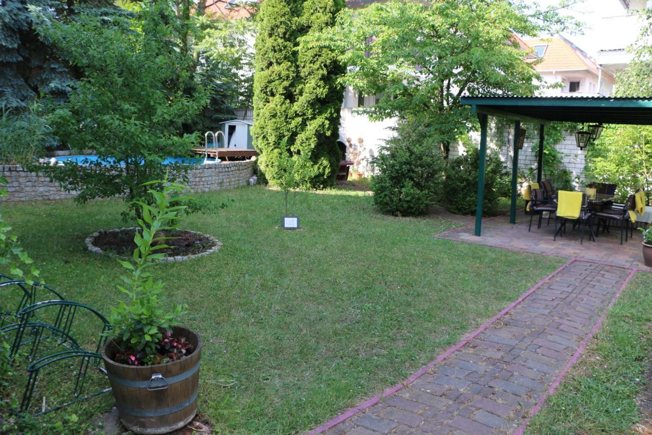 Hotel Attaché Raunheim Buitenkant foto