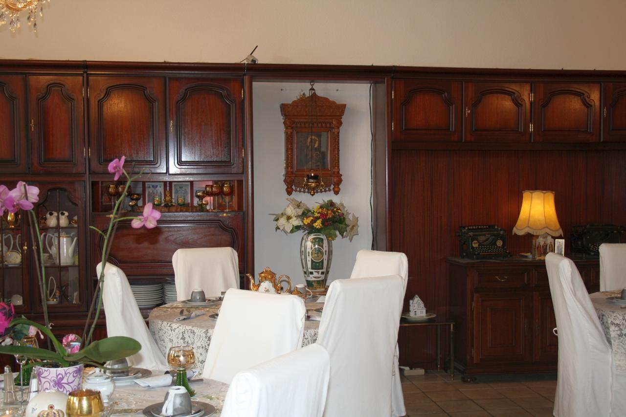 Hotel Attaché Raunheim Buitenkant foto