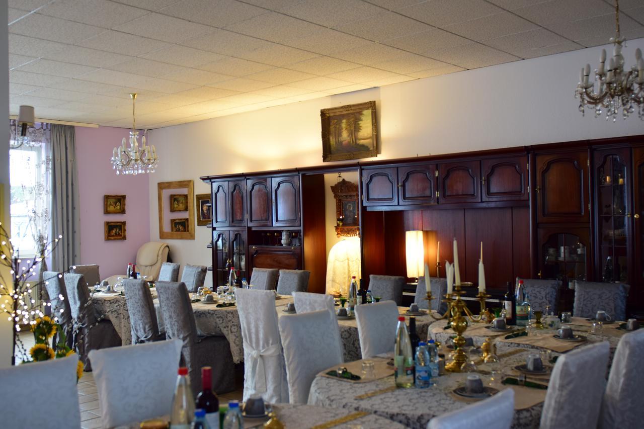 Hotel Attaché Raunheim Buitenkant foto