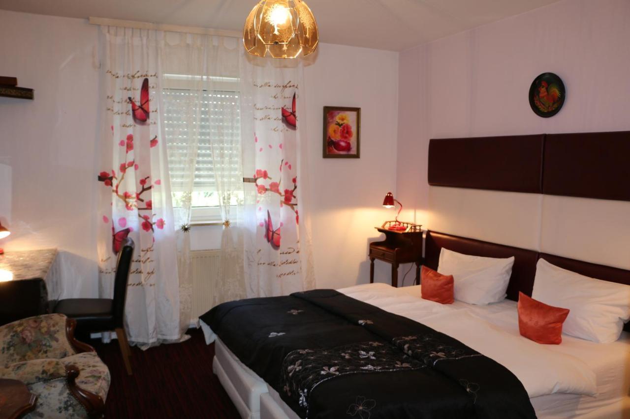 Hotel Attaché Raunheim Buitenkant foto