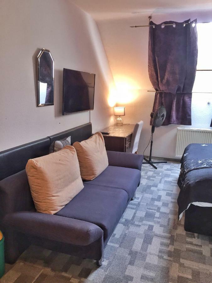 Hotel Attaché Raunheim Buitenkant foto