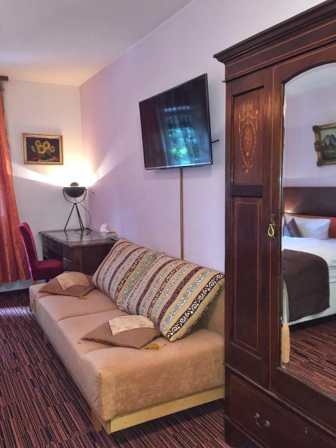 Hotel Attaché Raunheim Buitenkant foto