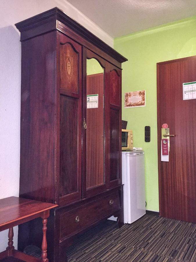 Hotel Attaché Raunheim Buitenkant foto