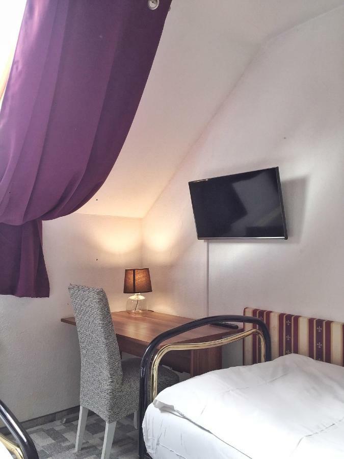 Hotel Attaché Raunheim Buitenkant foto