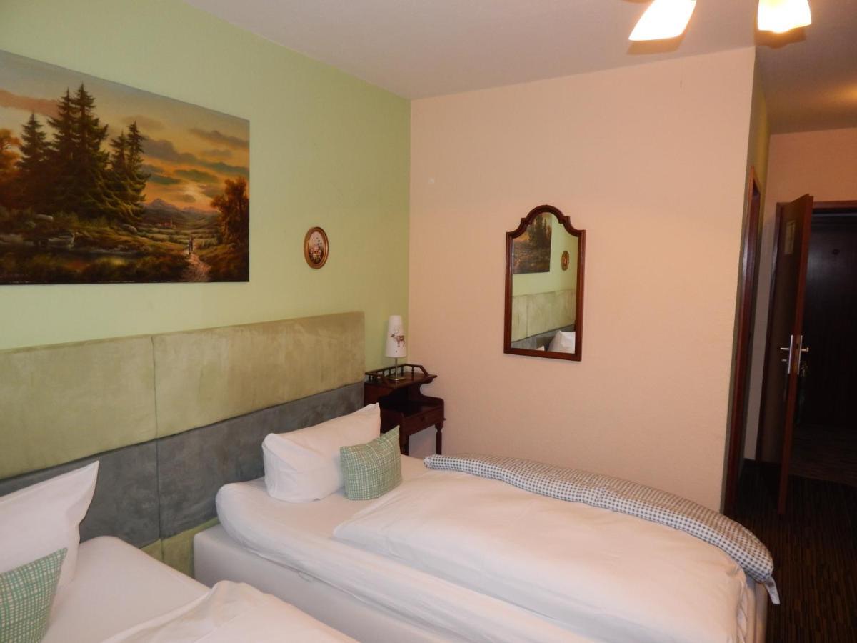 Hotel Attaché Raunheim Buitenkant foto